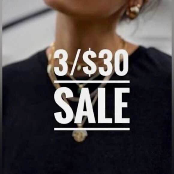 3/$30 Elegant Belly Ring - Picture 2 of 3